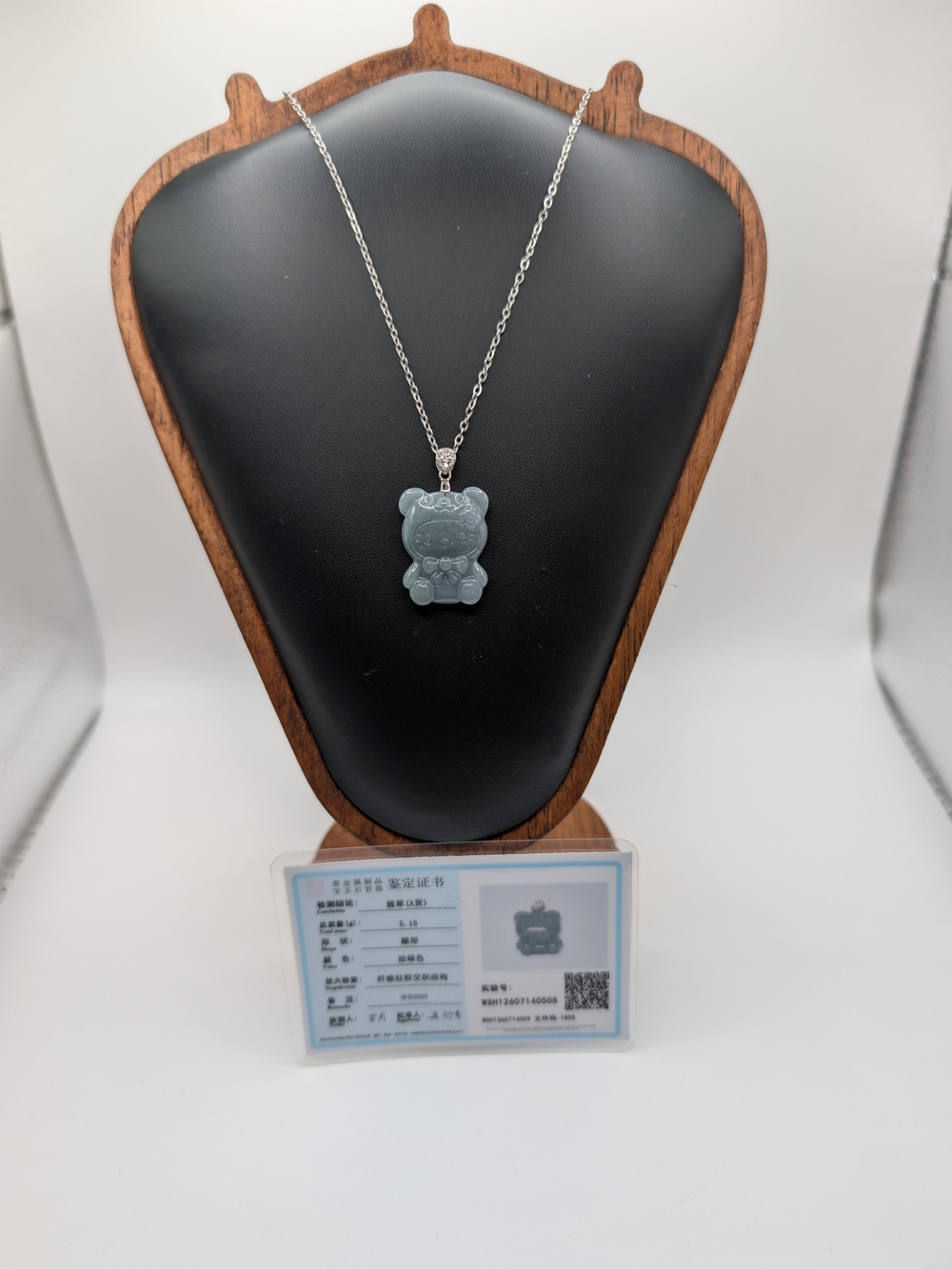Silver Chain Necklace with Gray Jade Bear Pendant